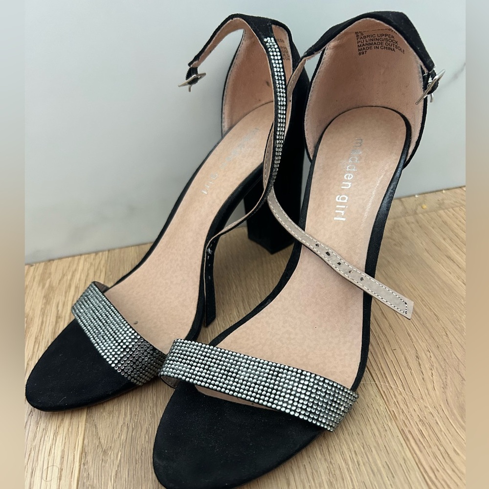 Madden girl black heels sandals